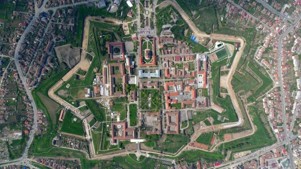 Hortenzia Alba Iulia Exteriér fotografie