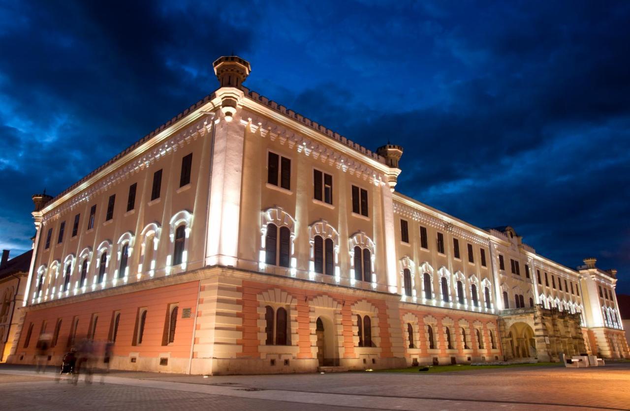 Hortenzia Alba Iulia Exteriér fotografie